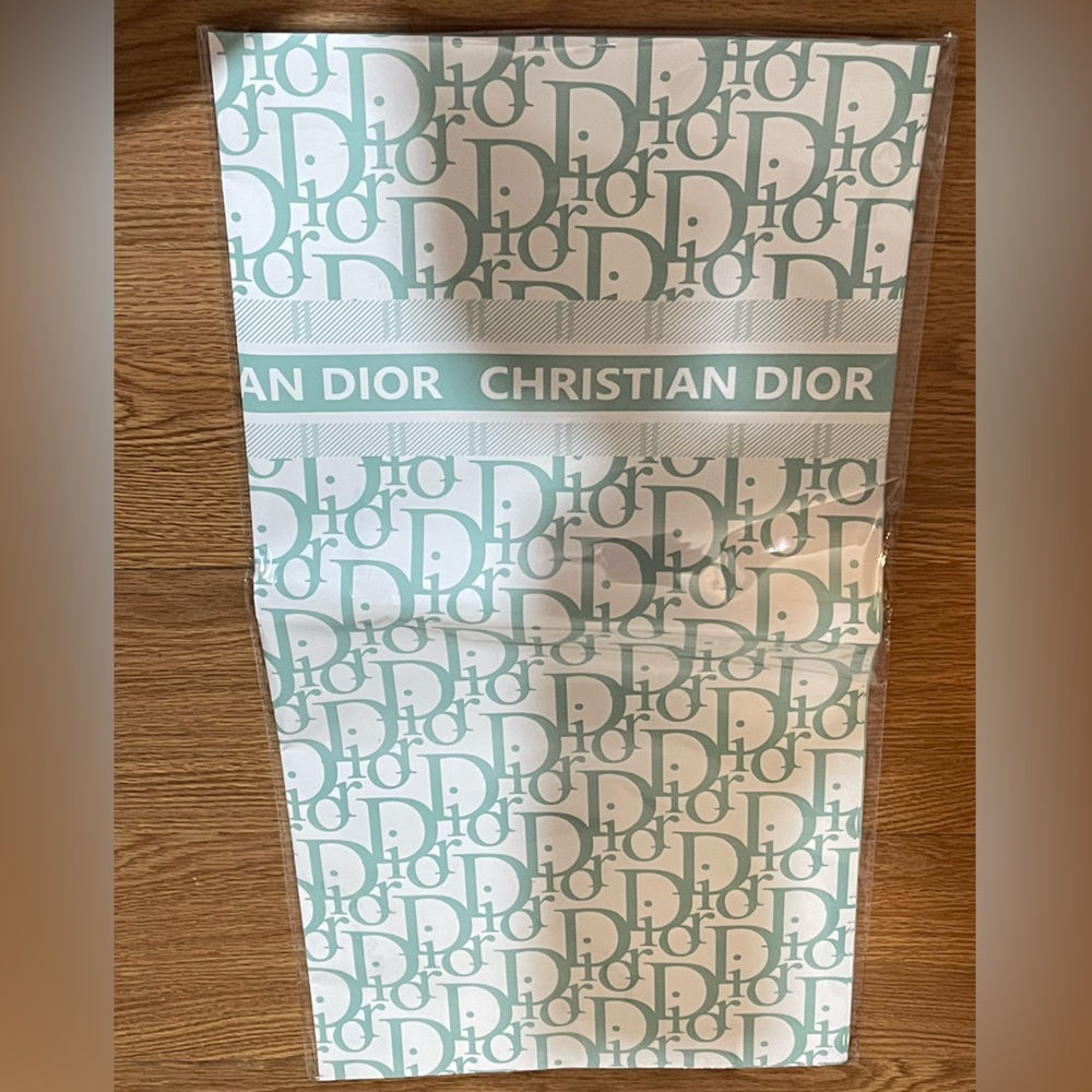Dior Flower Wrap